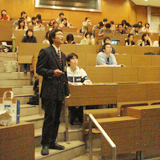 広島大学医学部での講義の様子